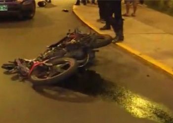 MOTOCICLISTA EBRIO SE DESPISTA EN PLENA AVENIDA