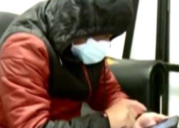 HURTA CELULAR  PARA DEVOLVER A SU DUEÑO