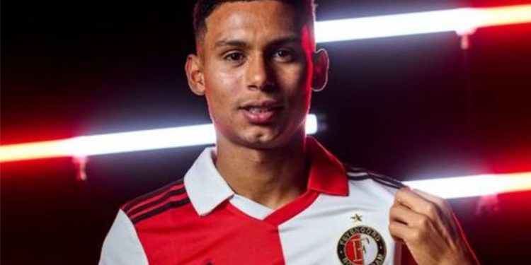 Marcos López ya puede debutar  con Feyenoord: el peruano  obtuvo su permiso de trabajo