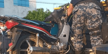 DELINCUENTES ABANDONAN MOTOCICLETA ROBADA