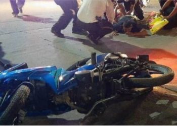 VIOLENTA COLISIÓN DE MOTOS  EN EL TRIUNFO DEJA HERIDOS