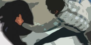 JOVEN MUJER DENUNCIA A SU HERMANO POR HURTO DE CELULAR Y DINERO
