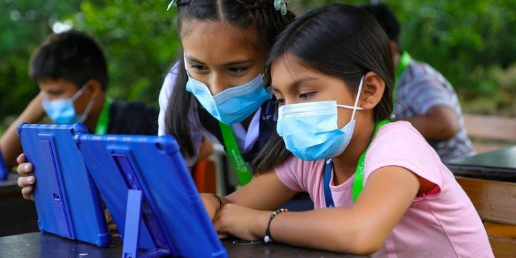MÁS DE 1300 INSTITUCIONES PÚBLICAS DE MADRE DE DIOS, LORETO, UCAYALI Y AMAZONAS YA ESTÁN CONECTADAS A INTERNET SATELITAL