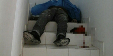MUERE AL CAER POR LAS ESCALERAS DE SEGUNDO PISO