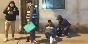 CON ARMA DE FUEGO Y MOTO REQUISITORIADA
