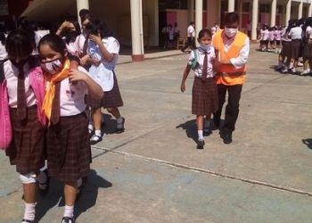 ESTUDIANTES REALIZARON SIMULACRO MULTIPELIGRO SOBRE INCENDIOS