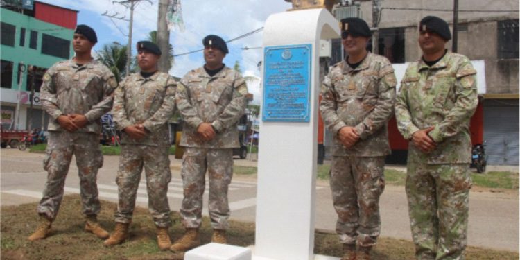 INAUGURAN PEDESTALES DE BUSTOS  EN “PASEO LOS HÉROES”