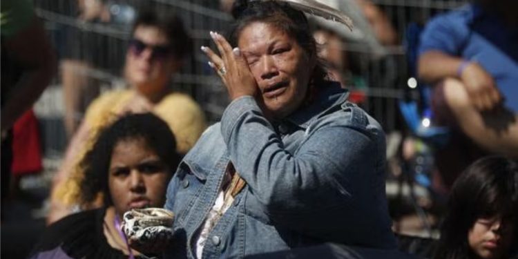 Indígenas canadienses hallan 171 posibles  tumbas de niños en antigua escuela