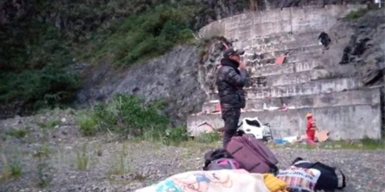 MUJER PIERDE LA VIDA VEHÍCULO CAYÓ  A PRECIPICIO