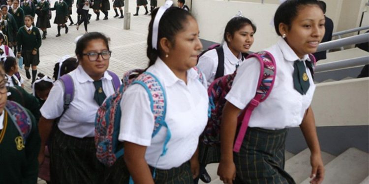 “HABLANDO DE EDUCACIÓN”: DERRAMA MAGISTERIAL  CONTINÚA CON SU PROGRAMA DE CAPACITACIÓN DOCENTE