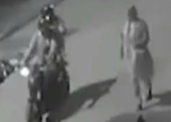 RAQUETEROS EN MOTO  ASALTAN Y ROBAN A JOVEN  CIUDADANO