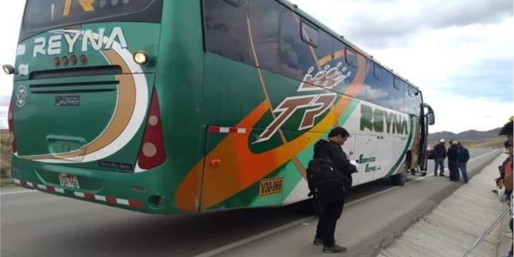 ASALTAN ÓMNIBUS DE EMPRESA REYNA