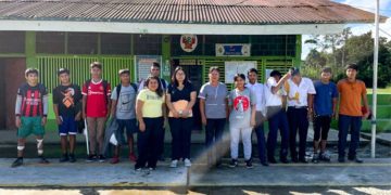 MINEDU RECONOCE ESCUELA RURAL DE INAMBARI