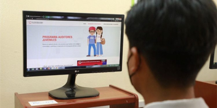 CONTRALORÍA VERIFICA AVANCE DE LAS CAMPAÑAS DE  VACUNACIÓN DEL MINSA EN ESCOLARES