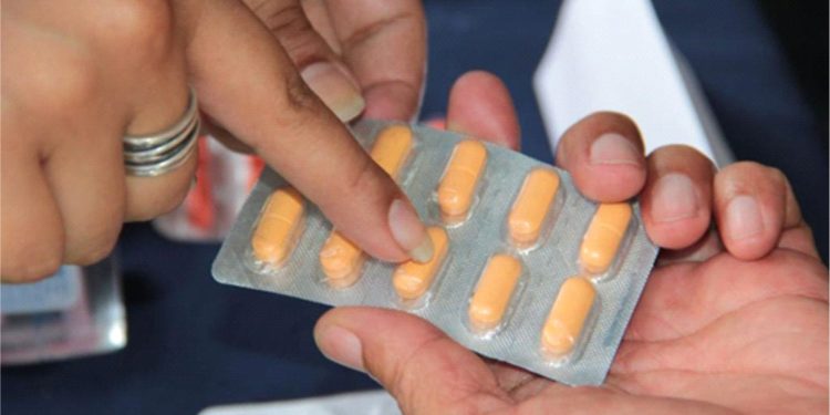 AUTOMEDICACIÓN PUEDE AGRAVAR LOS  CASOS DE DENGUE