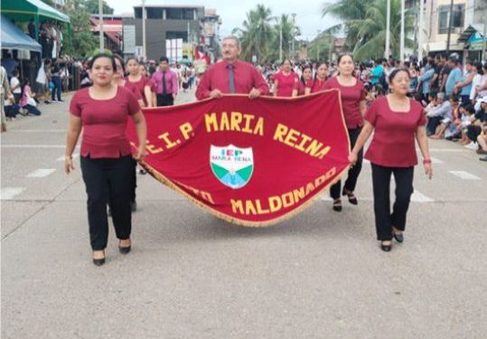 “FESTEJA SUS “BODAS DE ORO” Y LA I.E. PRIVADA MARÍA  REINA SUS 23 AÑOS DE CREACIÓN INSTITUCIONAL