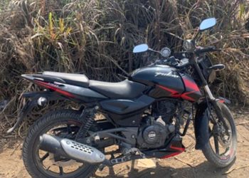 DELINCUENTES  ABANDONAN MOTO ROBADA