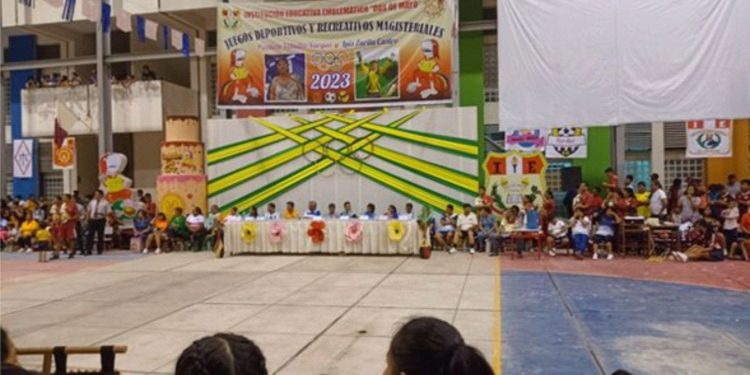SE INAUGURÓ LOS “JUEGOS DEPORTIVOS, CULTURALES Y RECREATIVOS  MAGISTERIALES 2023 COPA”BODAS DE ORO” LUÍS BARTOLOMÉ ZURITA  CASTRO Y JULIA PAULINA VILLALBA VÁRGAS