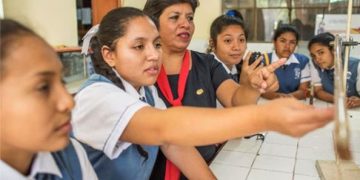 MINEDU OFRECE 113 MIL  PLAZAS PARA REASIGNACIÓN  DOCENTE 2O23